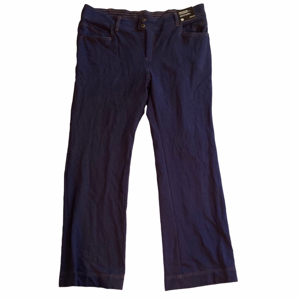2/$15 Avenue blue Modern Fit Knit stretch bootcut jeans size 14/16